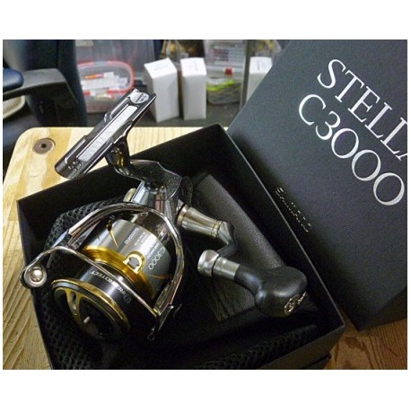 Shimano 18 STELLA C3000 Spinning Reel
